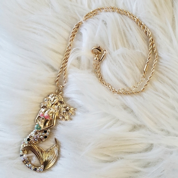 NEW Gold Jeweled Mermaid Pendant Necklace - Picture 1 of 7